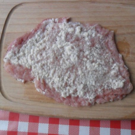 Krok 1 - Kotlet schabowy z omletem i papryką foto