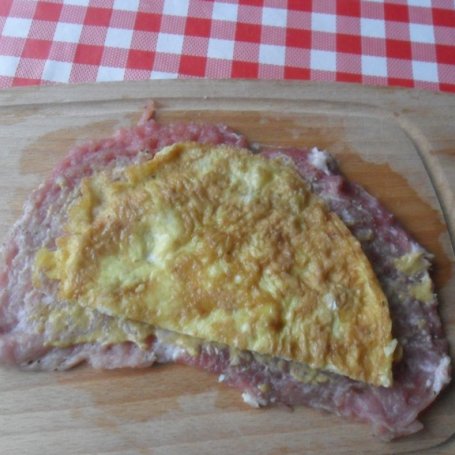 Krok 1 - Kotlet schabowy z omletem i pieczarkami foto