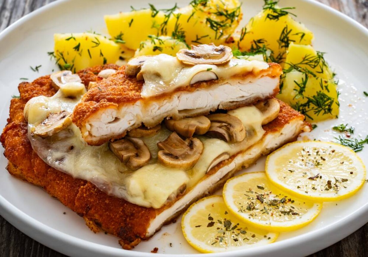 Kotlet schabowy z serem camembert foto