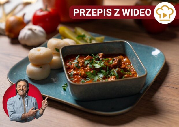 Fotografia przedstawiająca Gulasz wieprzowy z wędzoną papryką