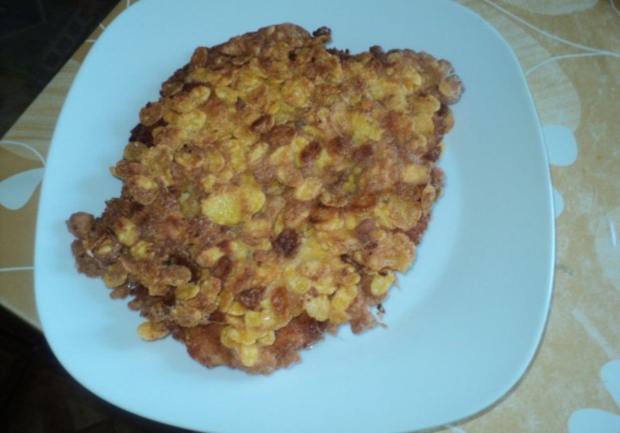 Kotlet w podwójnej panierce w płatkach kukurydzianych foto