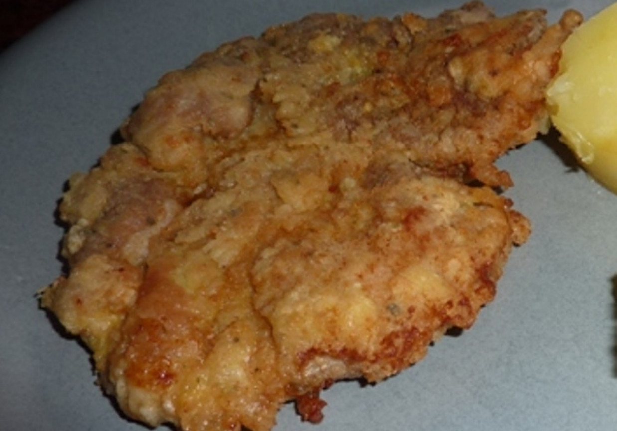Kotlet z polędwicy wieprzowej w cieście foto