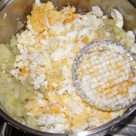 Krok 2 - kotlety jajeczno-ziemniaczane z kurkumą... foto