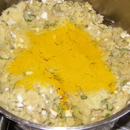 Krok 4 - kotlety jajeczno-ziemniaczane z kurkumą... foto
