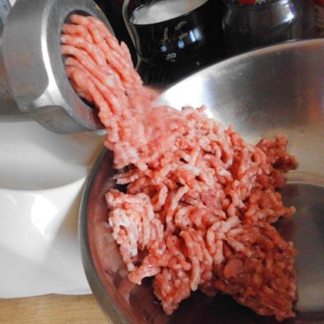 Krok 2 - Kotlety mielone pieczone w sosie serowo-brokułowym foto