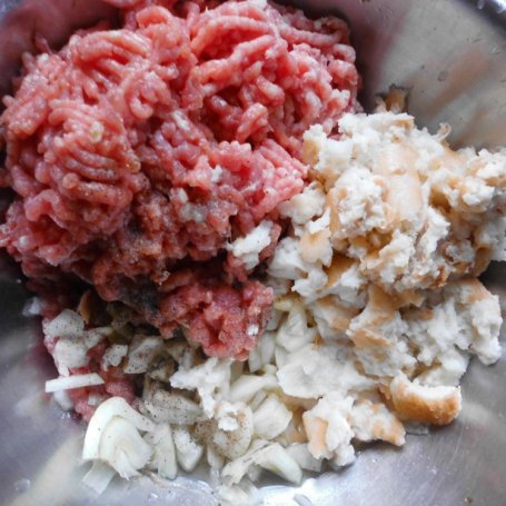 Krok 3 - Kotlety mielone pieczone w sosie serowo-brokułowym foto