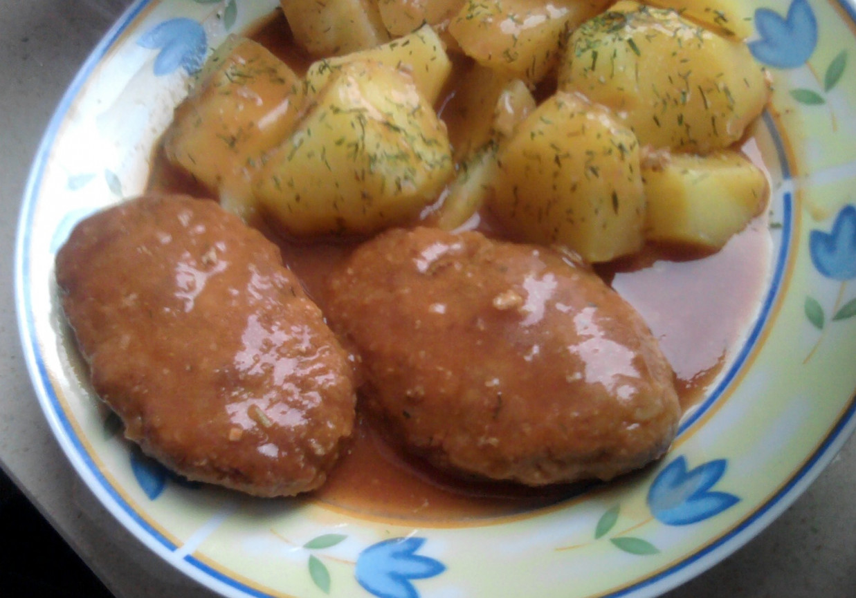 Kotlety mielone w sosie mięsno-pomidorowym - DoradcaSmaku.pl