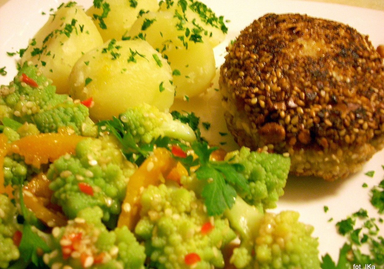 Kotlety mielone z orzechami i sezamem foto