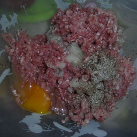 Krok 1 - Kotlety mielone z papryką foto