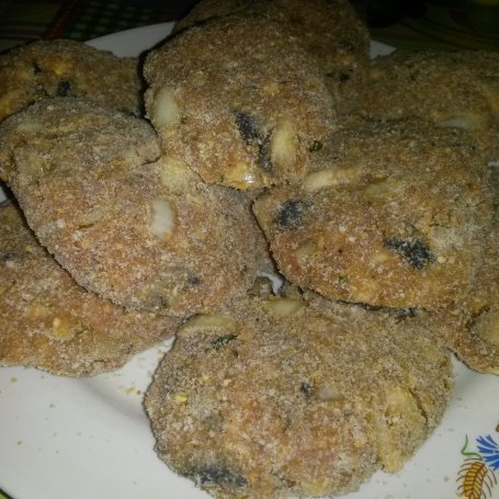 Krok 3 - Kotlety mielone z pieczarkami foto
