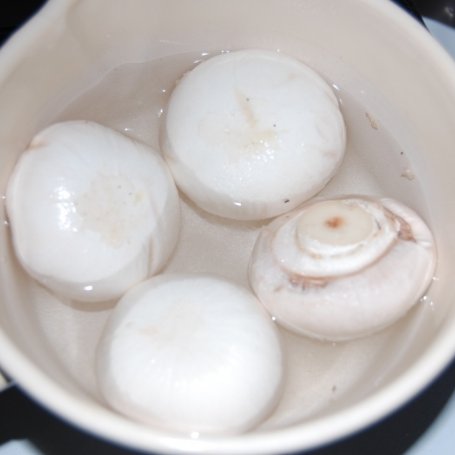 Krok 1 - Kotlety mielone z piekarnika pieczarką nadziane foto