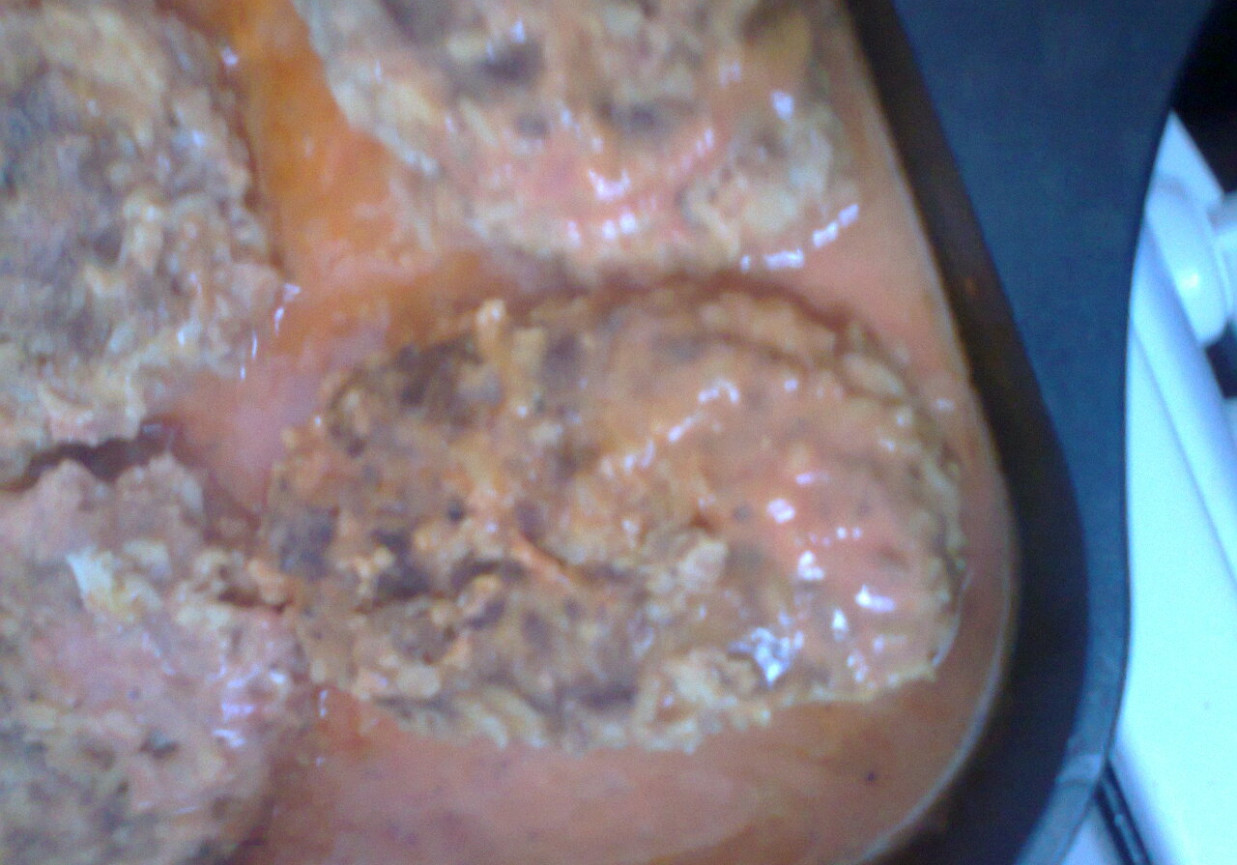 kotlety mięsno-ryżowe w sosie pomidorowym foto