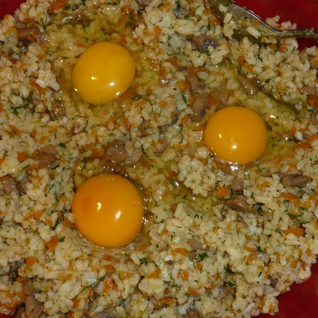 Krok 5 - Kotlety ryżowe z pieczarkami foto