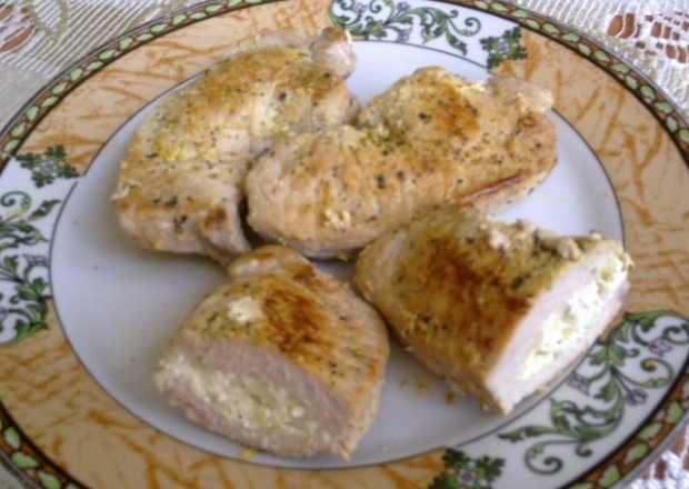 Fotografia przedstawiająca Kotlety schabowe nadziewane białym serem