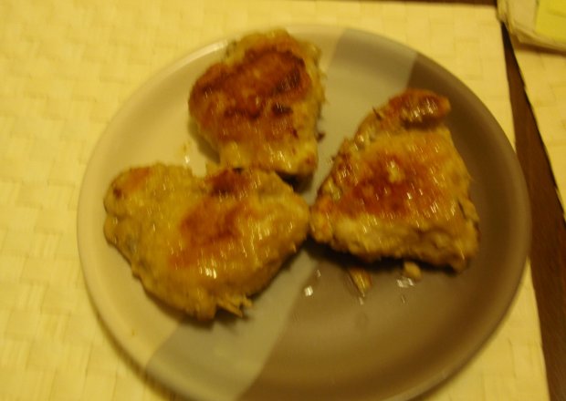 Fotografia przedstawiająca Kotlety schabowe nadziewane pieczarkami i serem brie