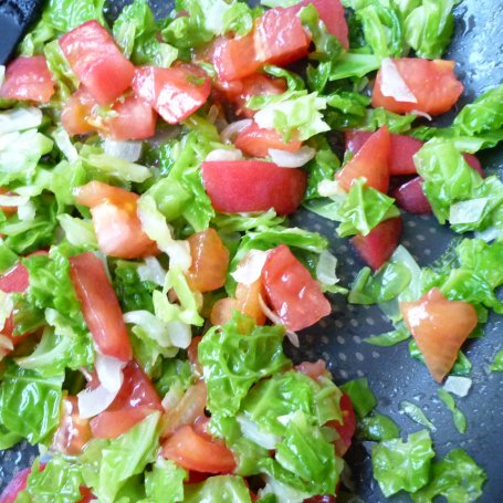 Krok 2 - Kotlety schabowe z pomidorami i włoską kapustą foto