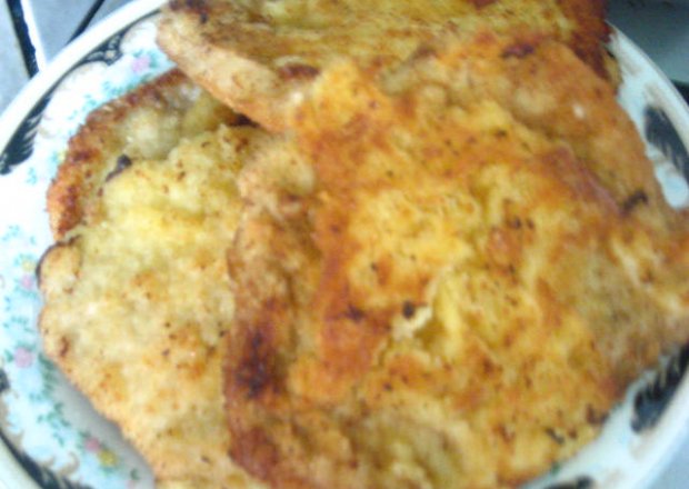 Fotografia przedstawiająca Kotlety schabowe z serem żółtym