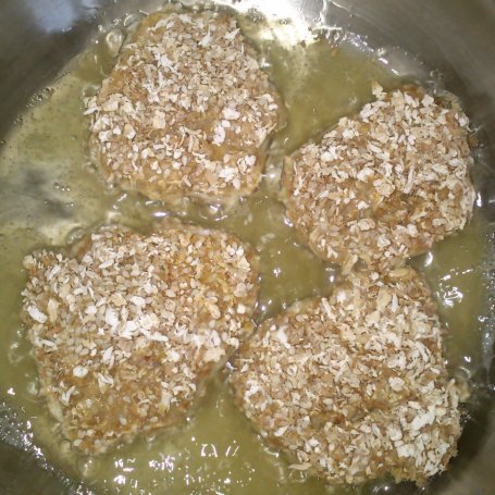 Krok 4 - Kotlety sojowe w panierce sezamowo-otrębowej foto