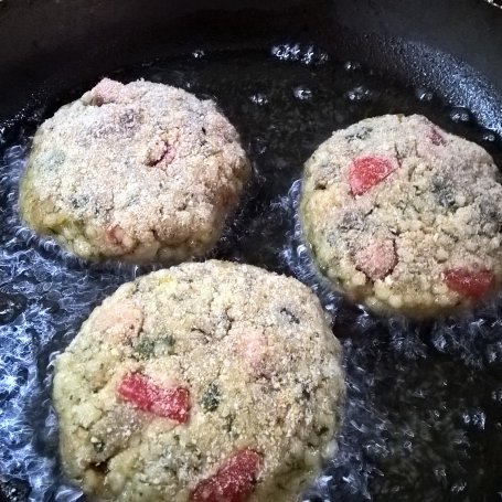 Krok 3 - Kotlety z kaszy bulgur foto