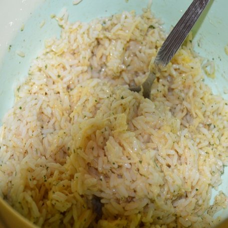 Krok 4 - Kotlety z ryżu z żółtym serem foto