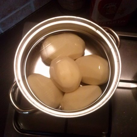 Krok 2 - Kotlety ziemniaczane z jajkiem foto