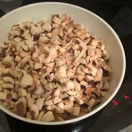 Krok 4 - Kotlety ziemniaczane z pieczarkami i boczkiem foto