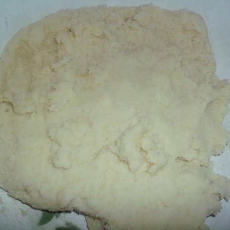 Krok 3 - Kotlety ziemniaczane z pieczarkami foto