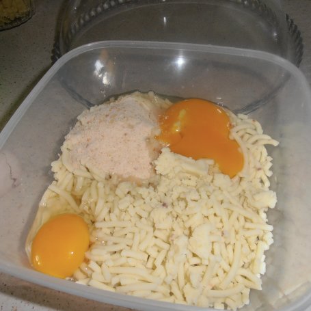 Krok 1 - Kotlety ziemniaczane z sałatą foto