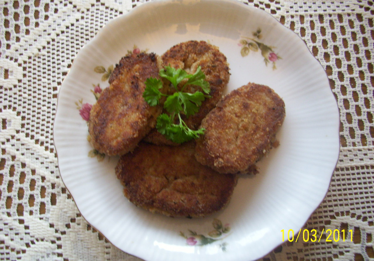 kotlety zmięsa i makaronu foto