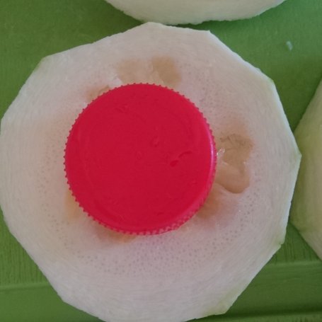 Krok 1 - Krążki z kabaczka w cieście paprykowo-serowym (bez glutenu) foto