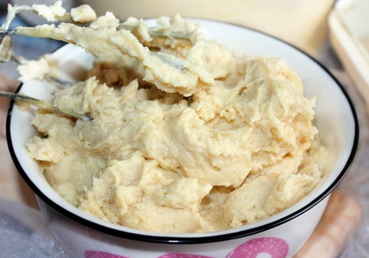 Krem budyniowo-chałwowy do ciast i tortów foto