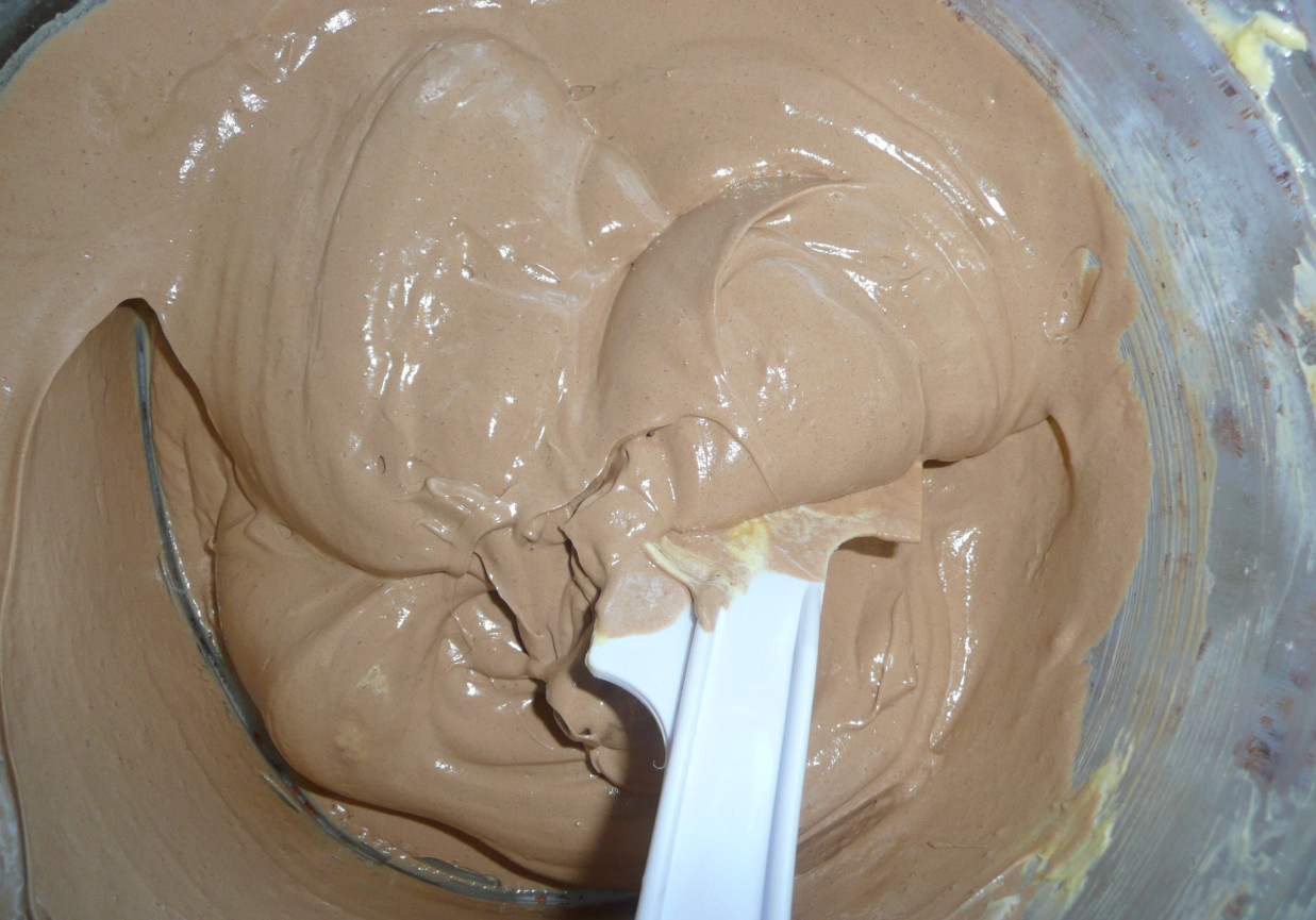 Krem czekoladowo- kakaowy do ciast foto