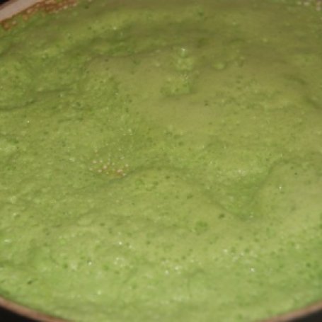Krok 9 - Krem dyniowy z zielonym makaronem foto