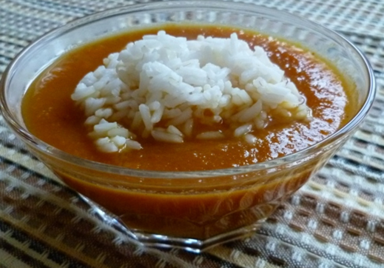 Krem marchewkowy na ostro z ryżem foto