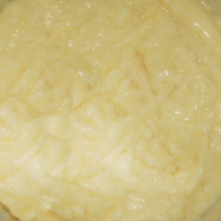 Krok 2 - Krem mascarpone z białą czekoladą foto