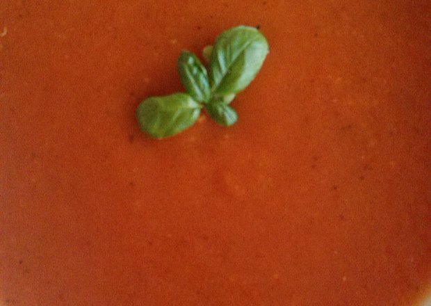Fotografia przedstawiająca krem pomidorowy