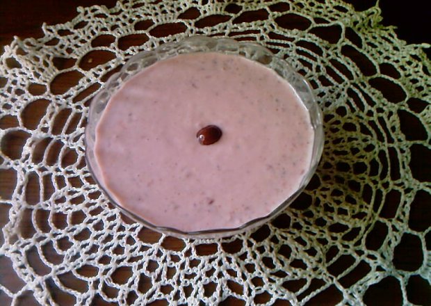 Fotografia przedstawiająca Krem wiśniowo-jogurtowy