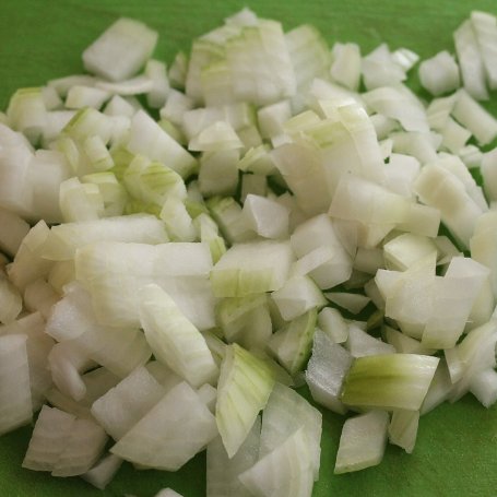Krok 1 - Krem z fasoli z chipsami z marchewki foto