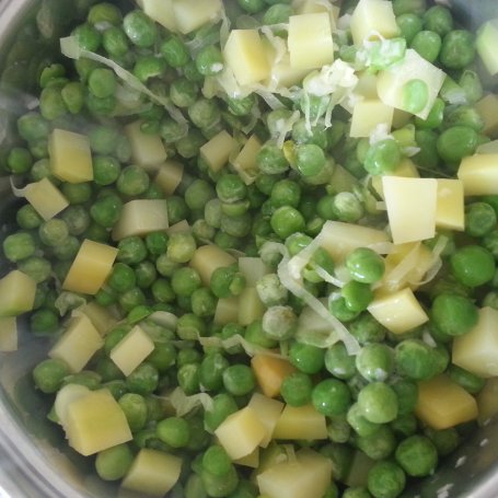 Krok 3 - Krem z groszku foto