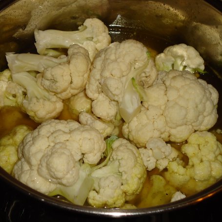 Krok 1 - Krem z kalafiora z dodatkiem curry foto