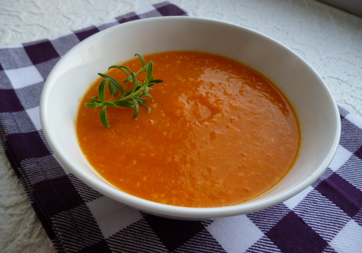 Суп пюре из моркови. Приготовление супа пюре из моркови. Приготовление супа пюре из моркови. Суп марковносельдереевый. Технология приготовления морковного пюре.