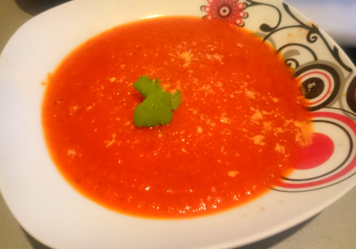 Krem z pomidora foto