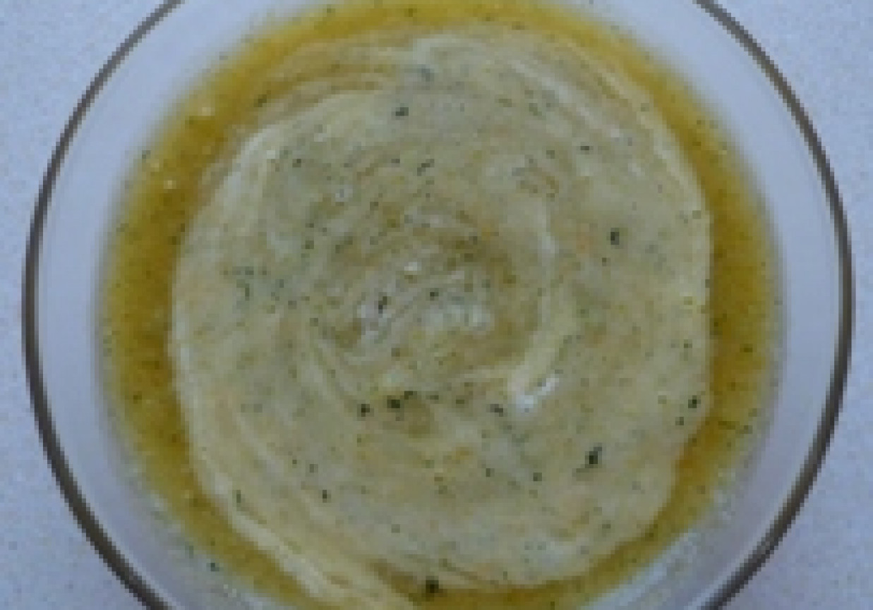 Kremowa zupa kalafiorowa z koperkiem foto