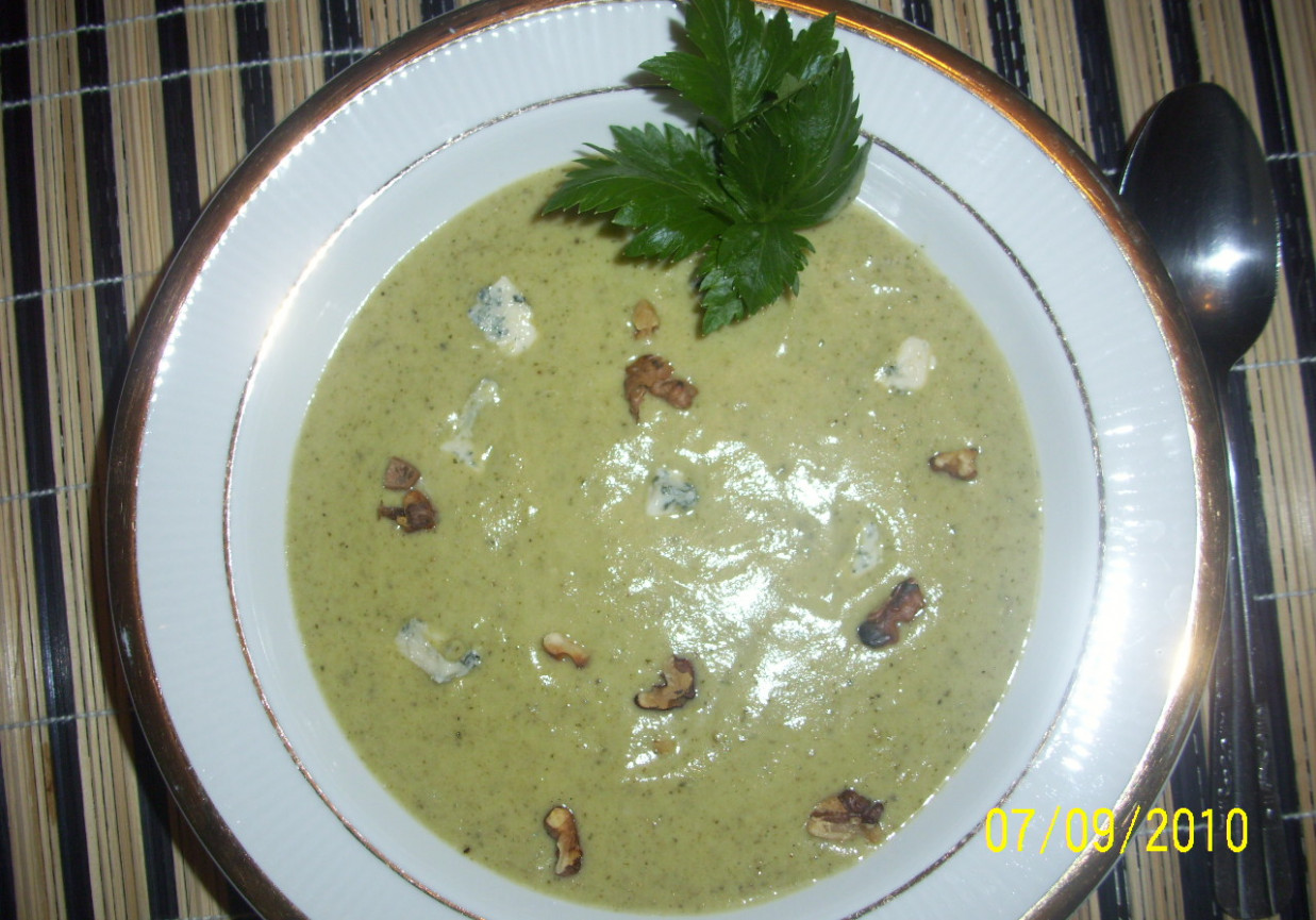Kremowa zupa selerowa foto