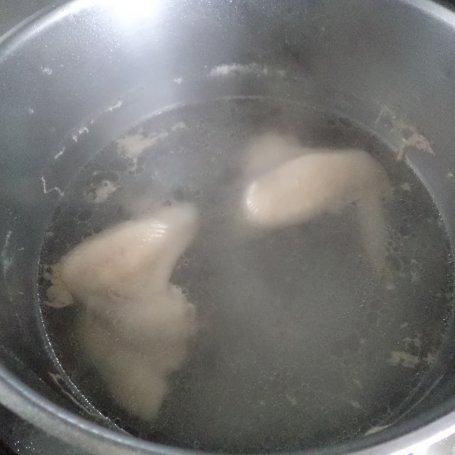 Krok 1 - Kremowa zupa szpinakowa z kuskusem :) foto