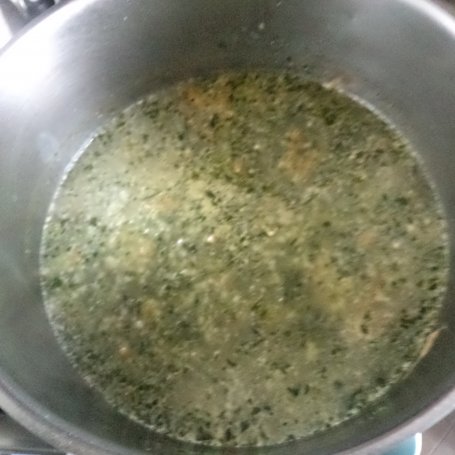 Krok 7 - Kremowa zupa szpinakowa z kuskusem :) foto