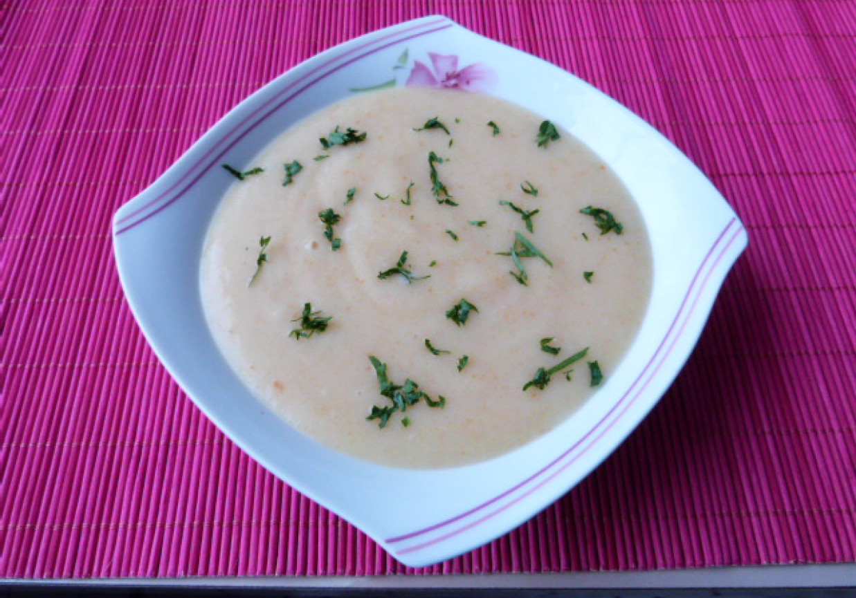 Kremowa zupa warzywna foto