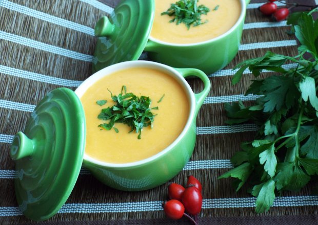Fotografia przedstawiająca Kremowa  zupa z batatów