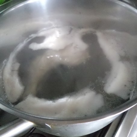 Krok 1 - Kremowa zupa z boczniakami i młodymi ziemniakami :) foto