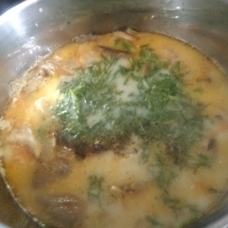 Krok 8 - Kremowa zupa z boczniakami i młodymi ziemniakami :) foto